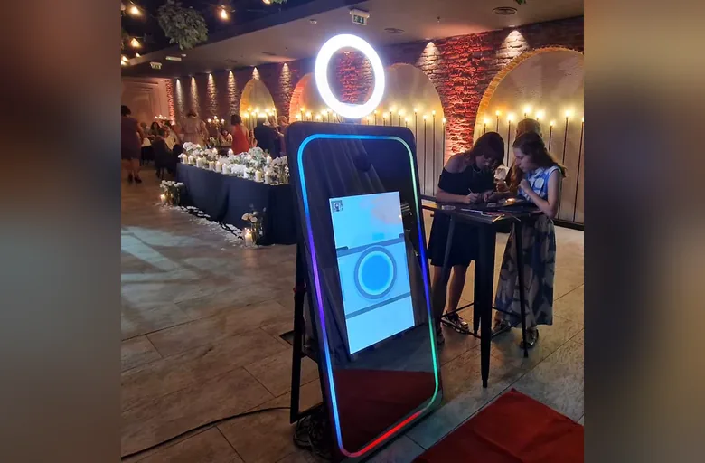 Mini Mirror Photobooth
